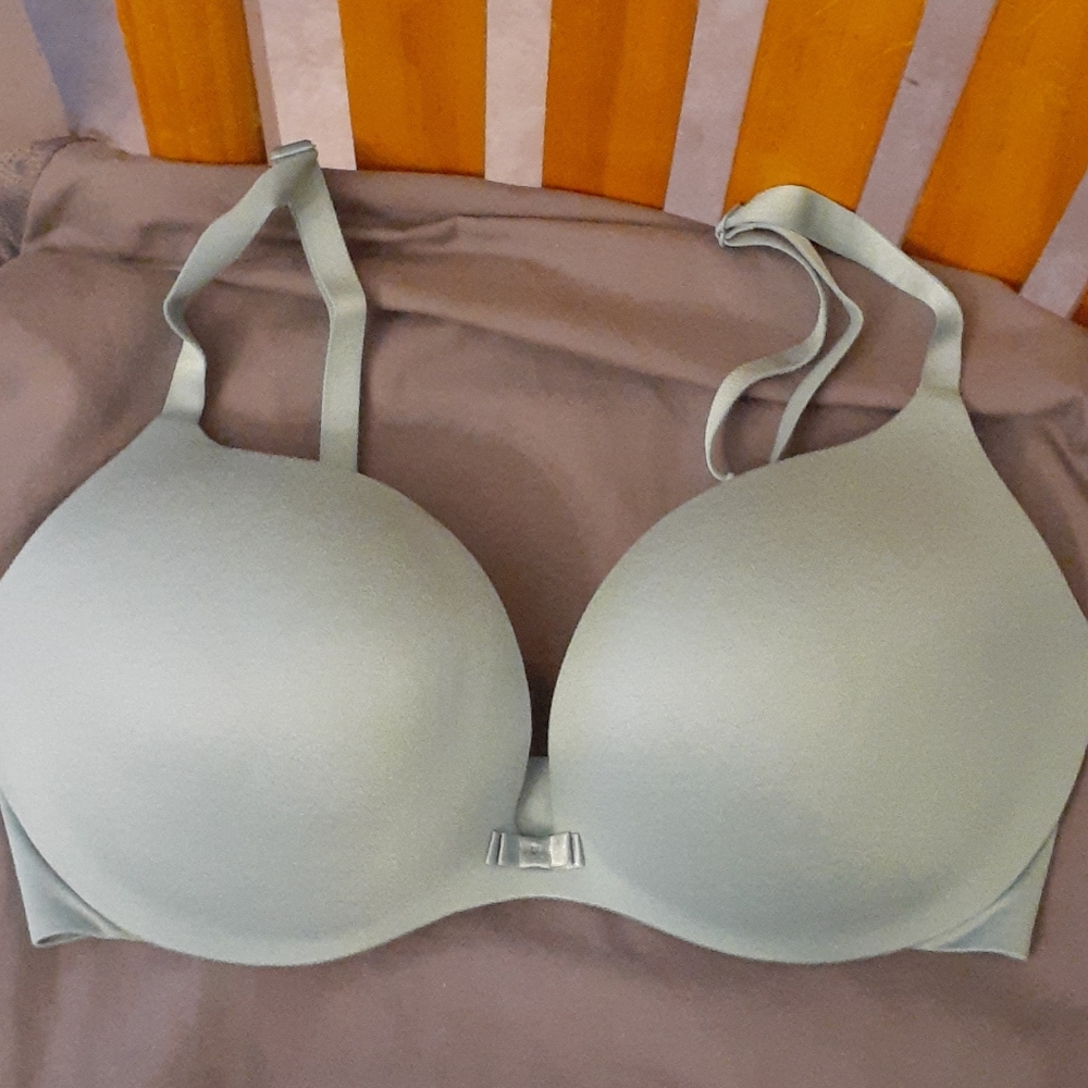 Victoria secret underwire Plunge bra